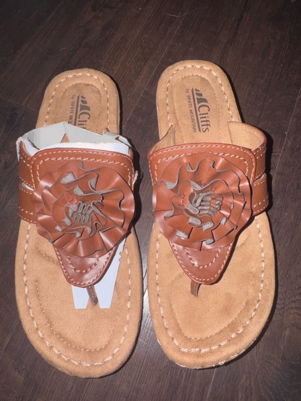 Cliffs by WHITE MOUNTAIN Tan Brown Floral Leather Thong Sandals